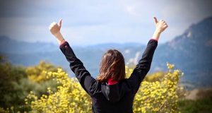 да мислим позитивно